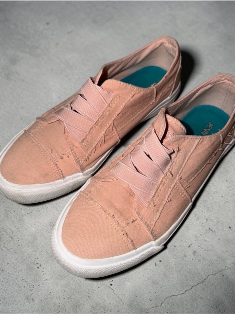 Jenn Ardor Blush Canvas Slip-On Sneakers with White Soles